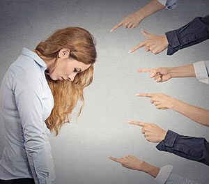 بیان پشیمانی در زبان انگلیسی با واژه های مختلفی امکان پذیر است بیان پشیمانی در زبان انگلیسی